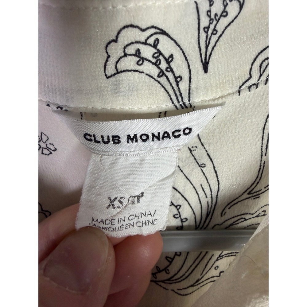 Club Monaco Womens XS Long Sleeve Button Down Shirt Cream Deer Paisley Print - Picture 3 of 8